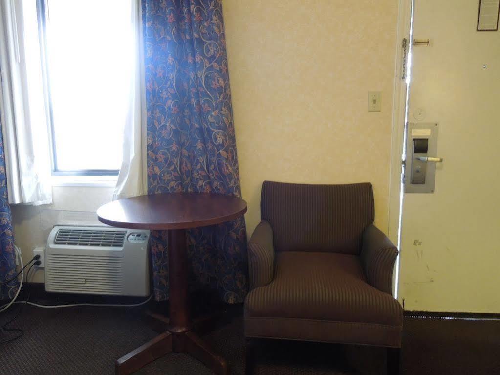 Budget Inn フォールズ・チャーチ エクステリア 写真