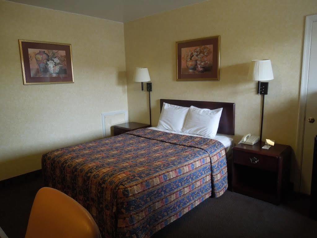 Budget Inn フォールズ・チャーチ エクステリア 写真